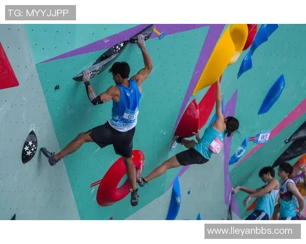 重庆攀岩队在攀岩节奏排名中创下新高展现出色实力与团队默契